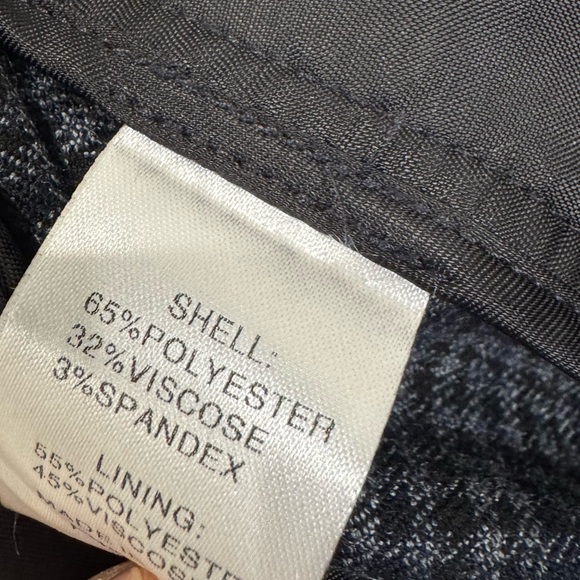 NEW L'Academie The High Waist Pleated Plaid Trouser in dark grey - Picture 10 of 10